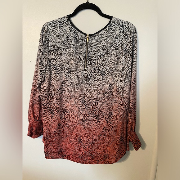 Vince Camuto - Picture 1 of 4